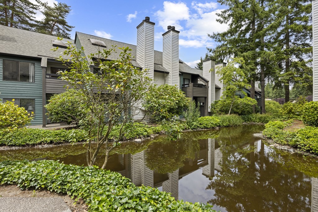 Exterior of The Lakes Apartments in Bellevue, WA 98007
